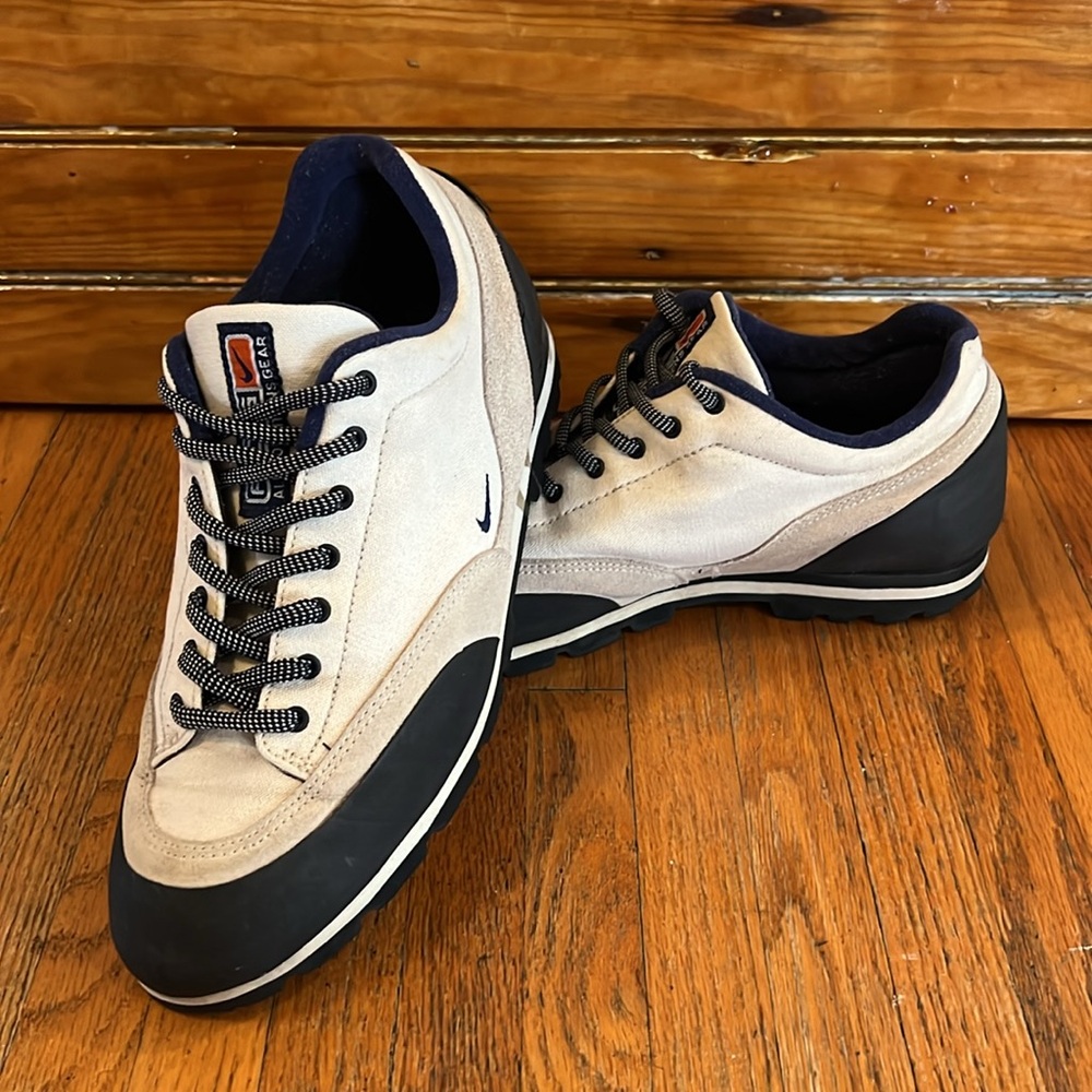 Vintage 90’s Nike ACG Canvas Suede Hiking Shoes